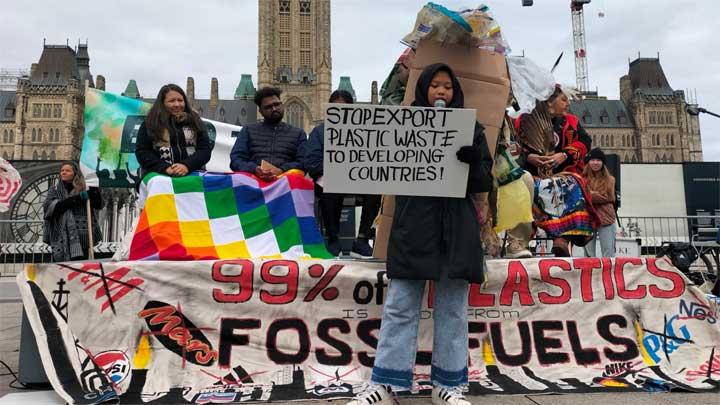 Aktivis Lingkungan Aeshnina ke Kanada Minta Justin Trudeau Hentikan Ekspor Sampah Plastik ke Indonesia