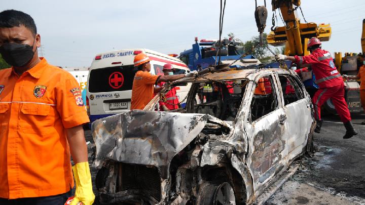 Dari 13 Kantong Jenazah Korban Kecelakaan Tol Jakarta-Cikampek KM 58, 6 Jenazah dalam Kondisi Utuh