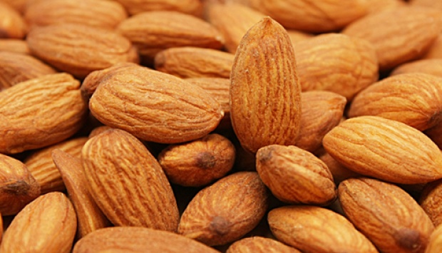 Makan Almond Mentah Sebelum Makan Dapat Membantu Kurangi Lonjakan Glukosa, Ini Penjelasannya