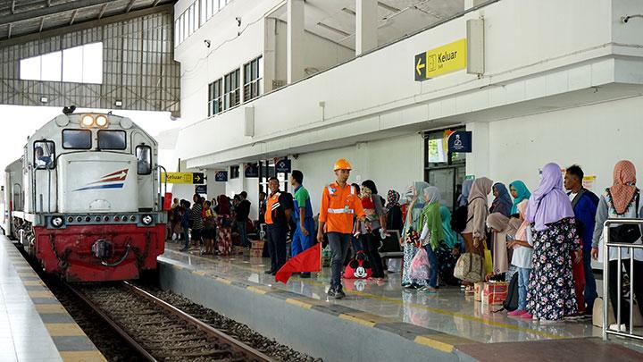 100 Ribu Lebih Penumpang Kereta Turun di Wilayah Daop 9 Jember Selama Arus Mudik
