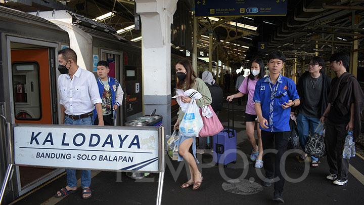 Cuti Bersama Akhir Pekan, PT KAI Sediakan KA Lodaya Tambahan dari Bandung