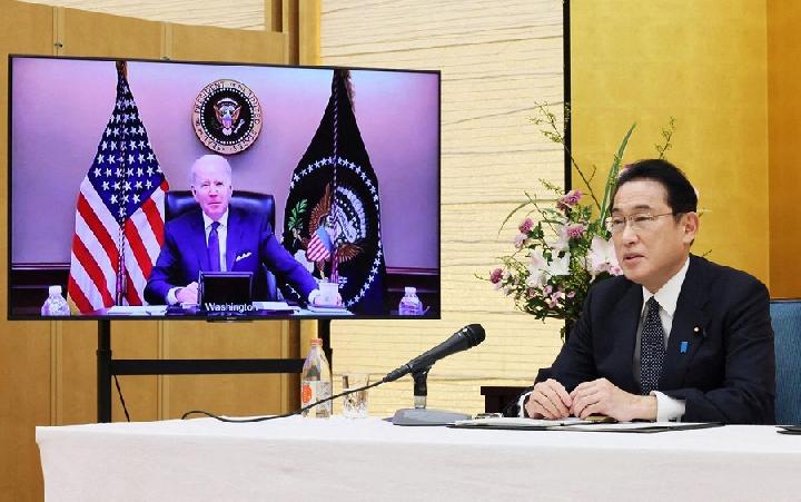 Fumio Kishida Rapat dengan Joe Biden bahas Hadapi Agresivitas Beijing