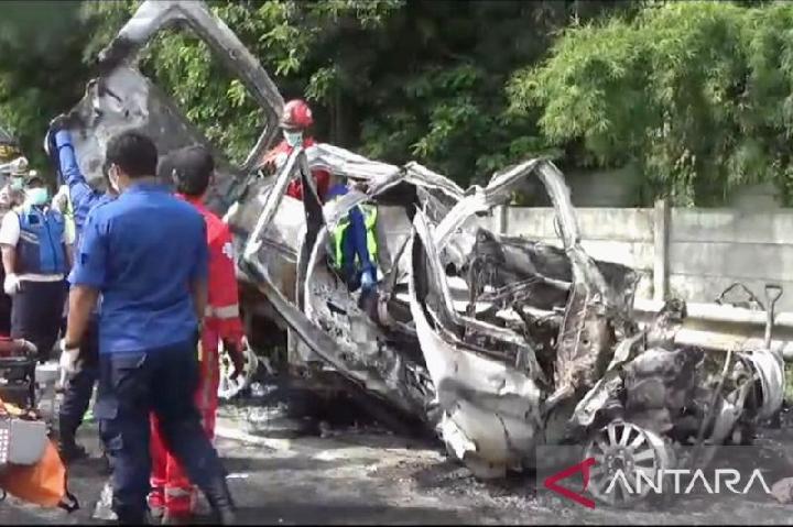 Kecelakaan Beruntun di KM 58 Tol Cikampek, Pakar Transportasi Soroti Travel Gelap