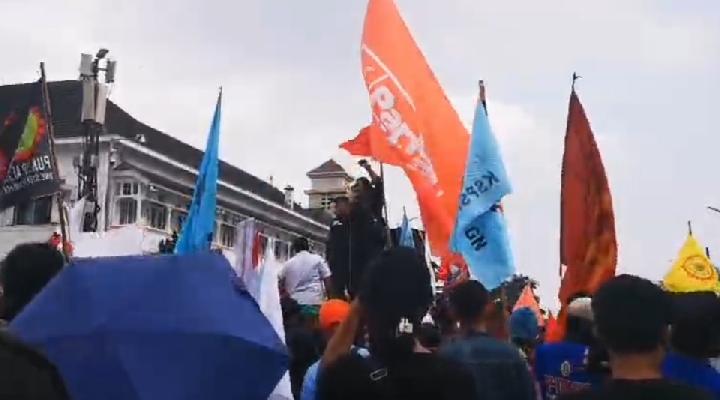 May Day, Buruh di Yogyakarta Tuntut Kenaikan UMP Minimal 15 Persen