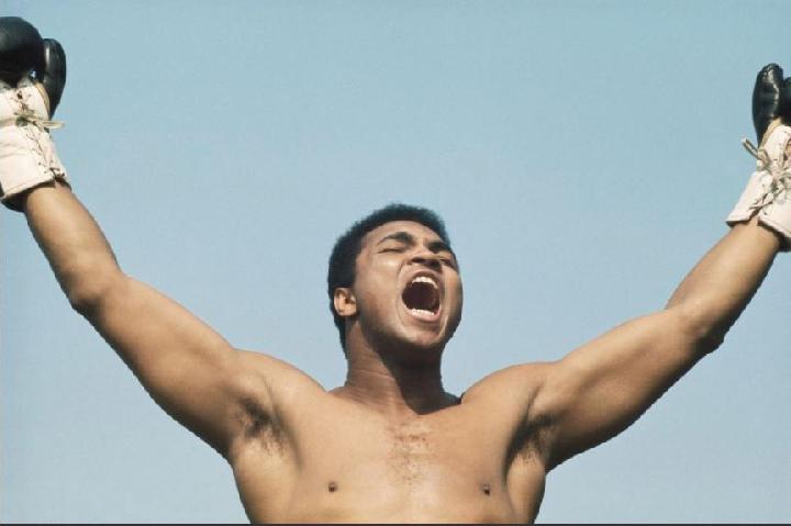 Muhammad Ali Tolak Wajib Militer untuk Perang Vietnam, Gelar Tinju Dunianya Dicopot