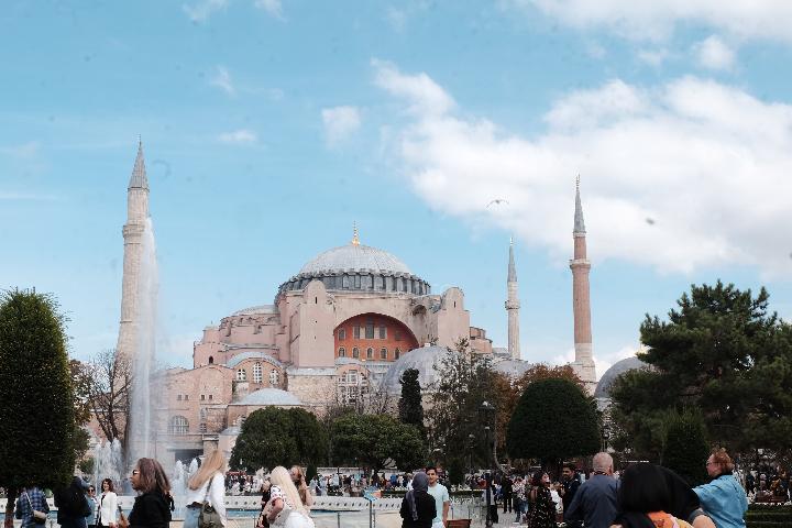 Setelah Hagia Sophia, Erdogan Kembali Ubah Bekas Gereja Menjadi Masjid
