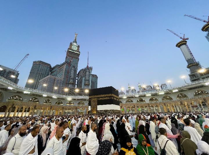 Tips Atasi Serangan Panas dan Dehidrasi saat Ibadah Haji dari Pakar Kesehatan