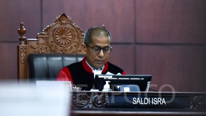 3 Poin Dissenting Opinion Hakim Saldi Isra dalam Putusan MK Tolak Gugatan Sengketa Pilpres Anies-Muhaimin