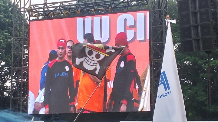 Bendera One Piece Berkibar di Tengah Aksi May Day