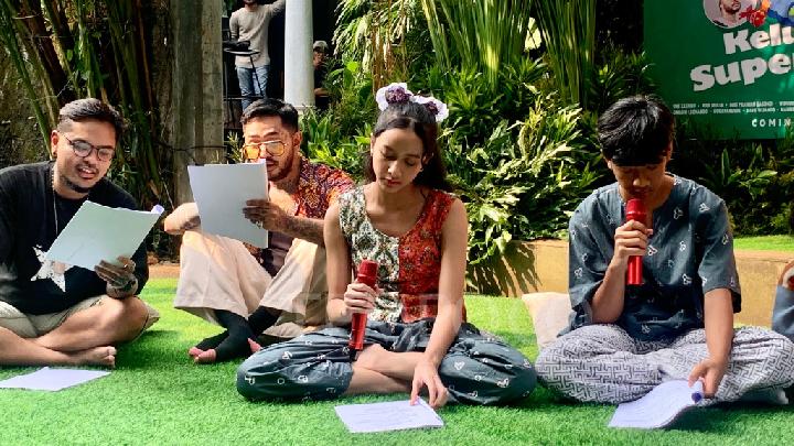 Diadaptasi Komik Korea, Film Keluarga Super Irit Angkat Masalah Ekonomi Masyarakat Indonesia