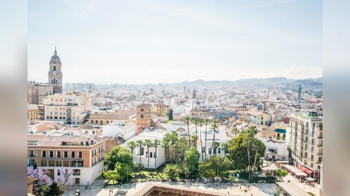 Hindari Kerumunan Wisatawan Ini Waktu Terbaik Mengunjungi Malaga