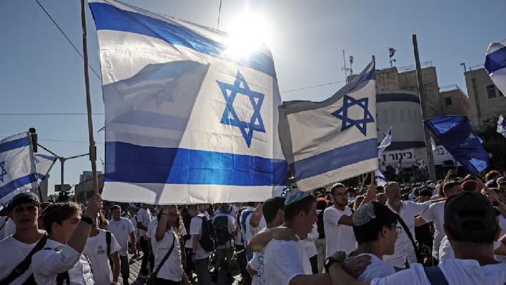 Memperingati ‘Flag March’, Pemukim Israel Serbu Al Quds, Serang Warga Palestina