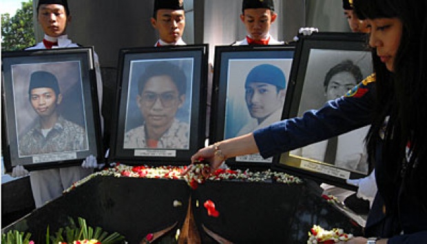 Menolak Lupa Tragedi Trisakti 1998, Mereka Tewas Ditembak di Dalam Kampus