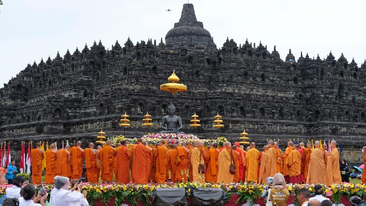 Perayaan Waisak di Candi Borobudur Diprediksi Dihadiri 50.000 Pengunjung