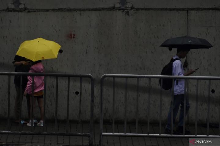 Sebagian Jakarta Diperkirakan Hujan Ringan dan Sedang pada Selasa Siang