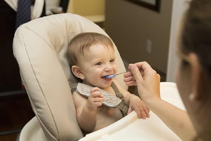 Tips dan Rekomendasi Membuat Aneka MPASI Ekslusif Untuk Bayi