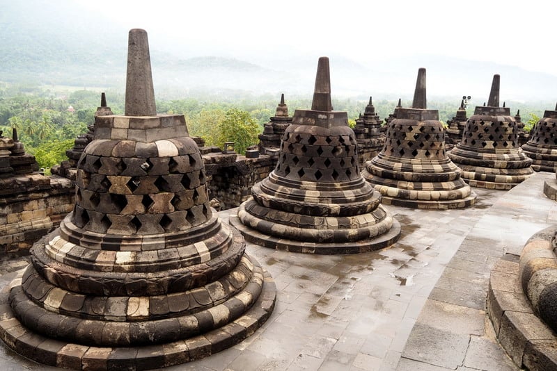 ABU VULKANIK TUTUPI BOROBUDUR