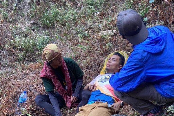 MENDAKI GUNUNG RINJANI