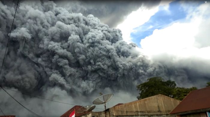 WARGA YANG SELAMAT DARI AWAN PANAS SINABUNG