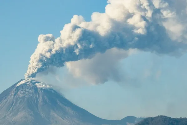 GUNUNG SINABUNG MELETUS EMPAT KALI