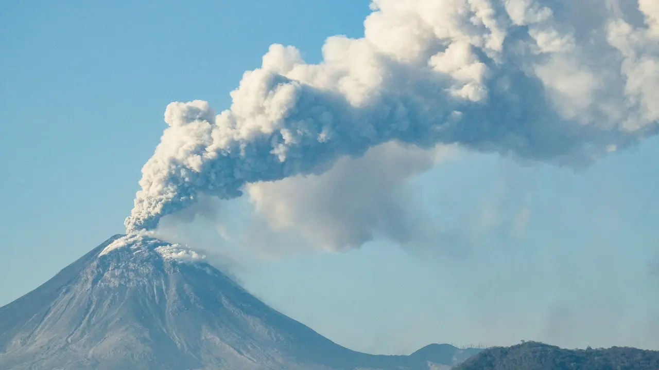 GUNUNG SINABUNG MELETUS EMPAT KALI