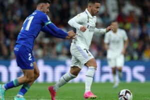 HAZARD PENSIUN DARI SEPAK BOLA