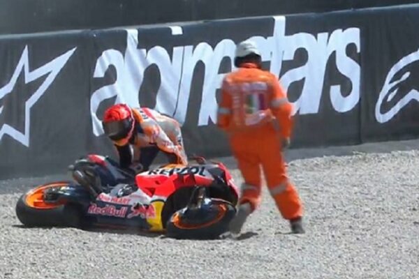 KENAPA MARC MARQUEZ SERING JATUH