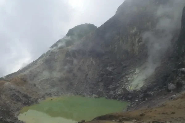 PENDAKI TERSESAT KAMPUNG GUNUNG