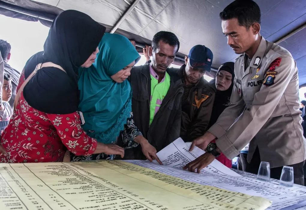 TRAGEDI TENGGELAMNYA SINAR BANGUN