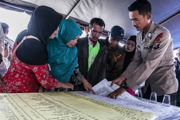 TRAGEDI TENGGELAMNYA SINAR BANGUN