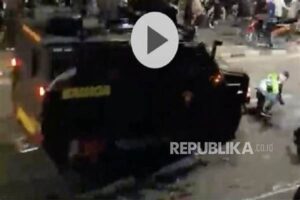 Mobil Lcgc Tabrak Driver Ojol Di Depan Mapolda, Warga Ungkap Kronologi