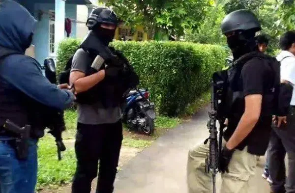 penggerebekan di Underpass Padalarang